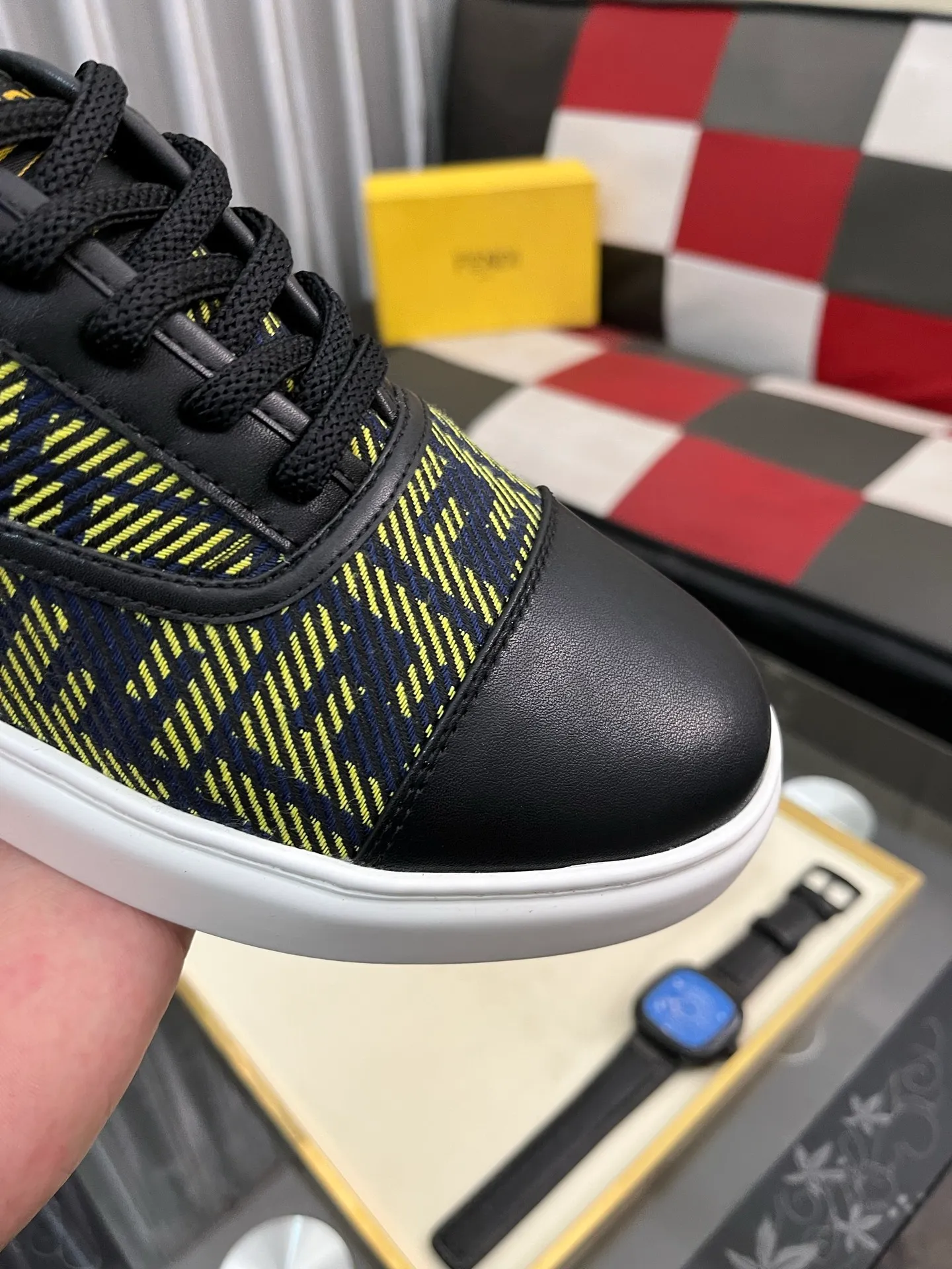 Men's Men's Shoes 💰400⌚️⌚️[Fendi] Fendi's latest casual shoes for men! Available at counters simultaneously! A one-to-one replica of the original. All imported official website one-to-one cowhide fabric. The interior is made of top-grade sheepskin, and the original factory-supplied rubber outsole is used. Leading new fashion concepts. Matching code: 38-443️⃣Colors available